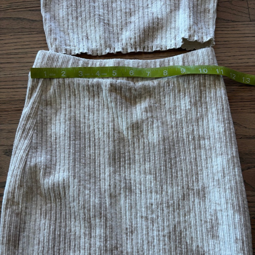 Roxy Womens Ribbed Knit 2 Piece Set‎ Tan White Crop Top Skirt XS S - Picture 2 of 9
